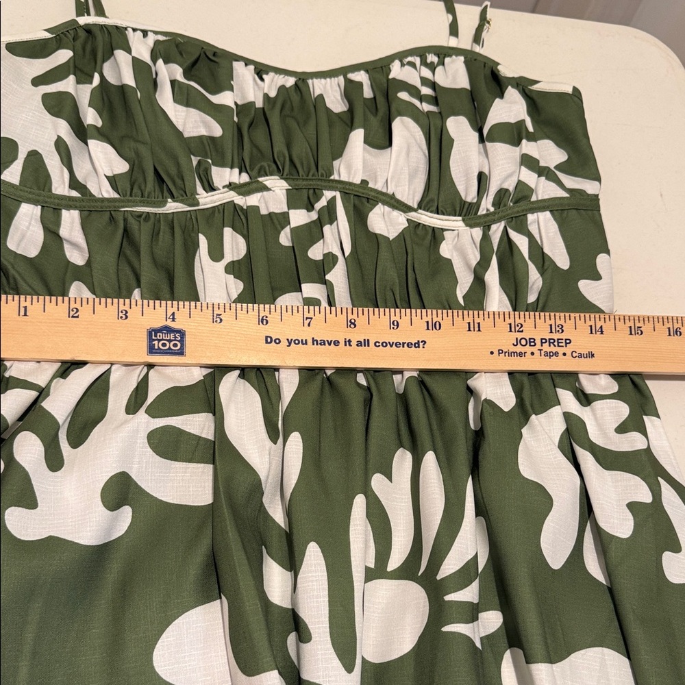 New Green Payton Tropical Print Shirred Bodice Slimming Flowy Beach Midi Large - Picture 10 of 15